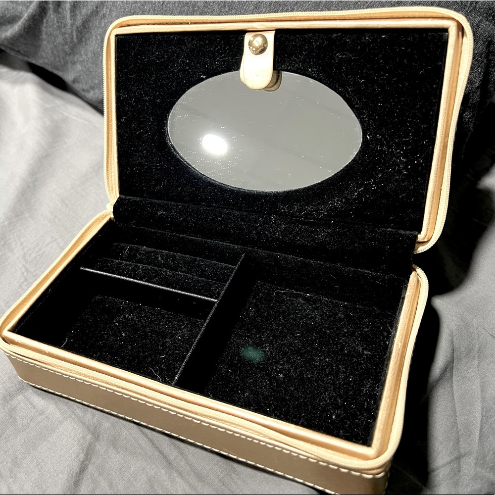 Gold textured jewelry box